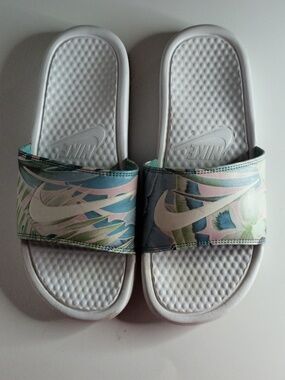 Nike Benassi JDI Floral Print Women's Slides Size 8